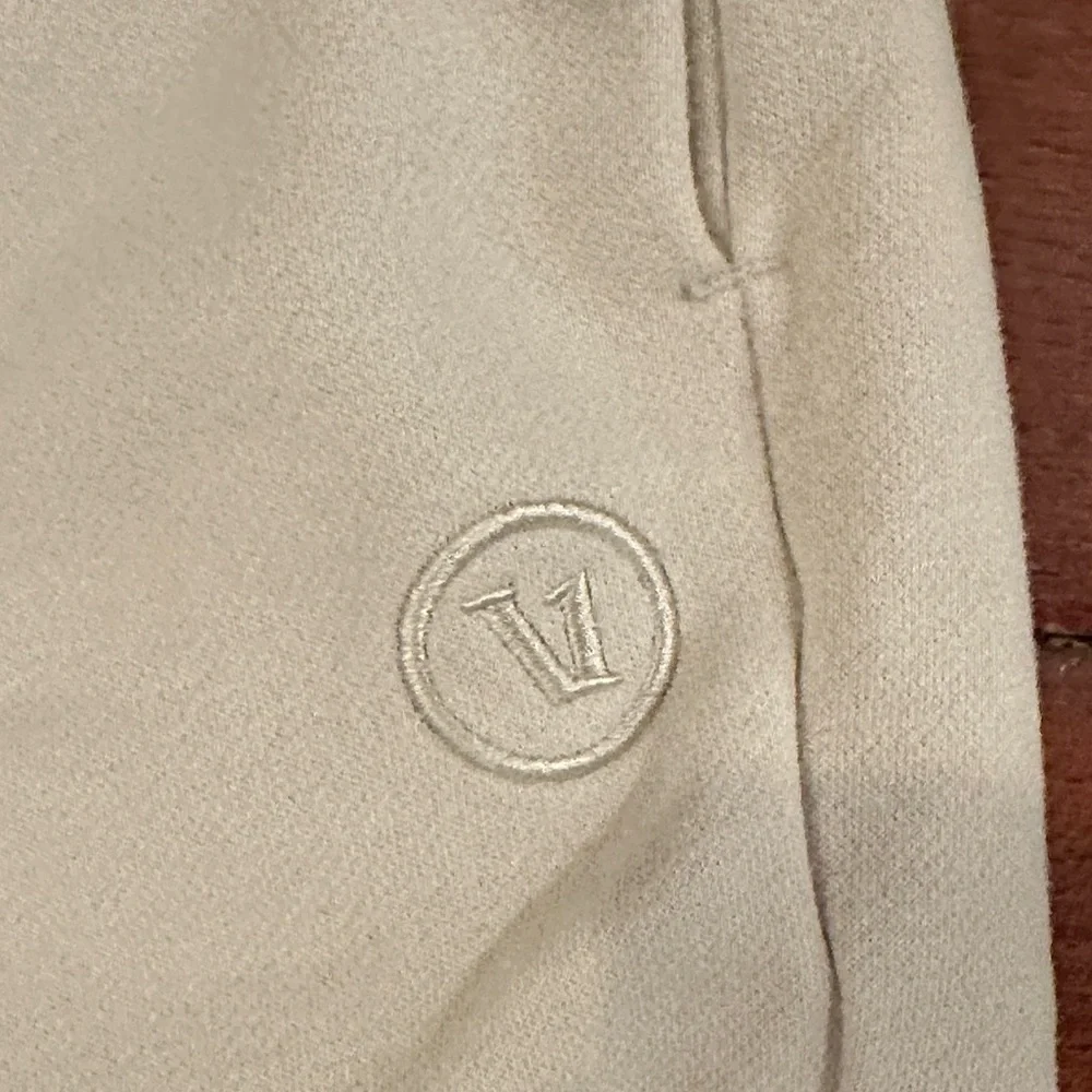 Vuori Women’s Light Cream Joggers - Picture 3 of 5